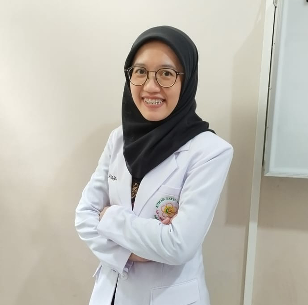 dr. Maya Qurota Ayun, Sp. J.P.